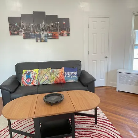 Gorgeous Victorian House!! Entire Suite In Sam'S Home New York Exterior photo