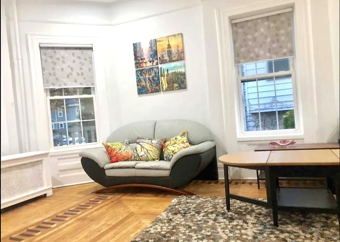 Gorgeous Victorian House!! Entire Suite In Sam\'S Home